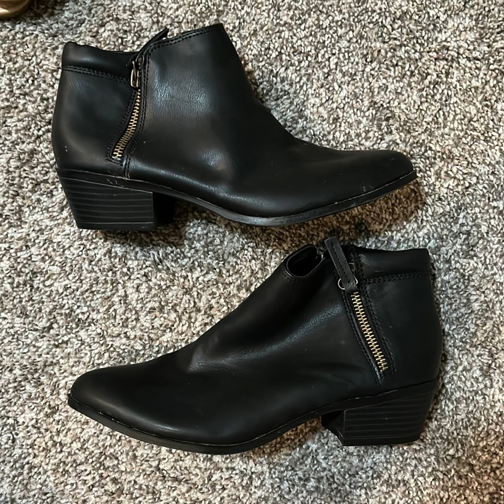 Black ankle bootie